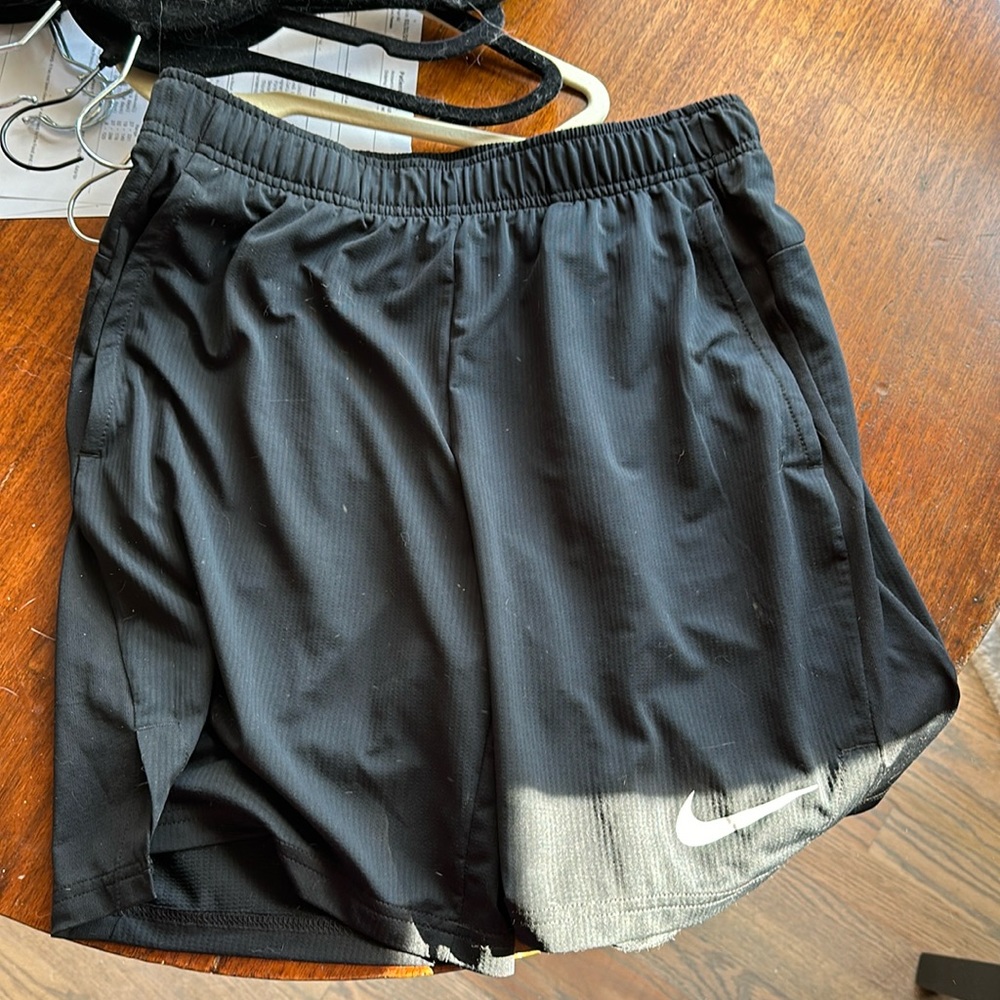 NWT Nike dri fit standard fit mens shorts